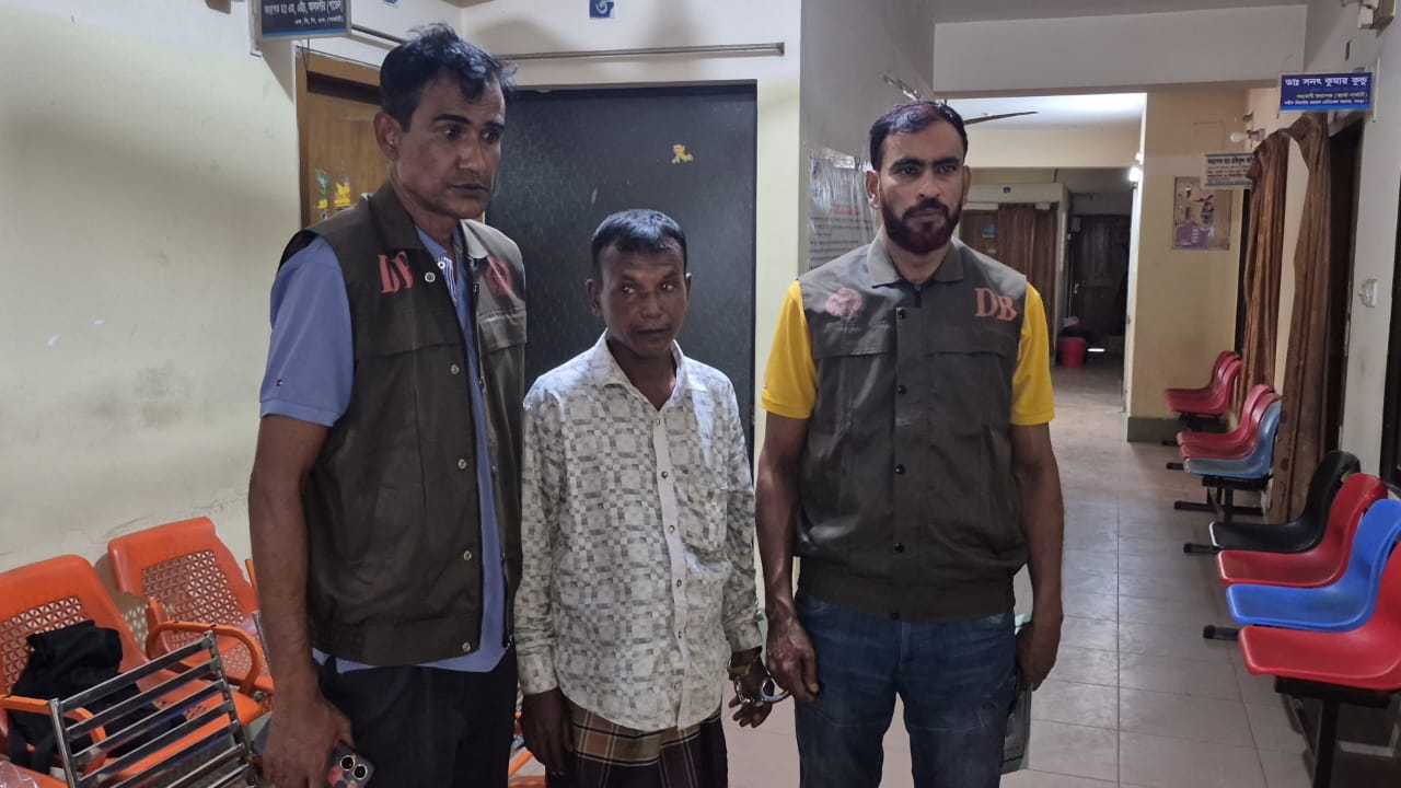 বগুড়ায় মাদক কারবারির পেট থেকে ৩৪ পোঁটলায় ১ হাজার ৭০০ ইয়াবা উদ্ধার!